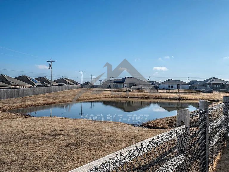 Charming Modern Living in Northbrooke property image