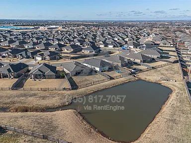 Charming Modern Living in Northbrooke property image